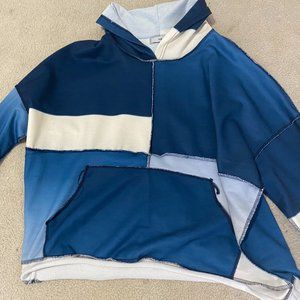 ADIKA SIZE XS-S CROPPED HOODIE